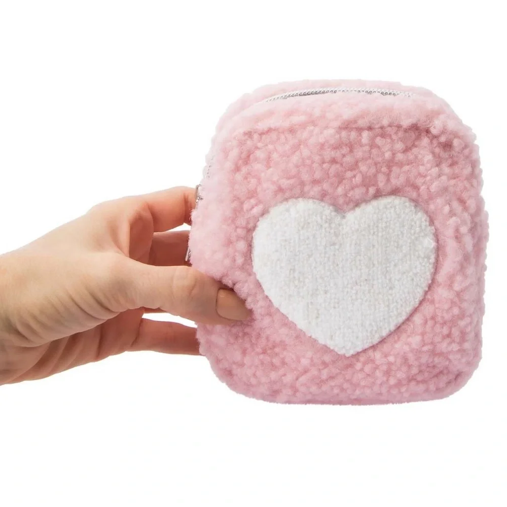 NEW!! Icon Plush Sherpa Heart Travel Cosmetic Bag- Pink (NWT)